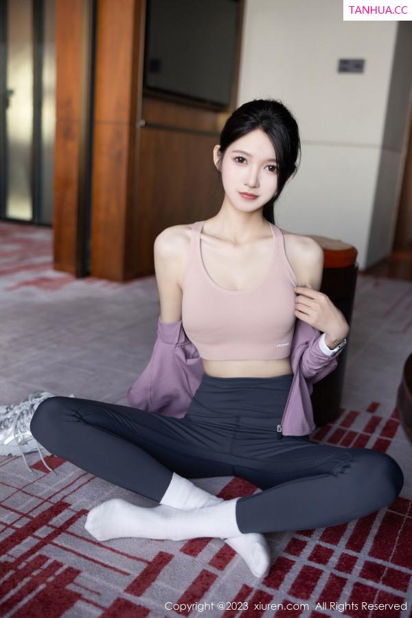 程程程  [XiuRen]高清写真图 2023.09.25 No.7438 程程程- 运动美腿第30张图片